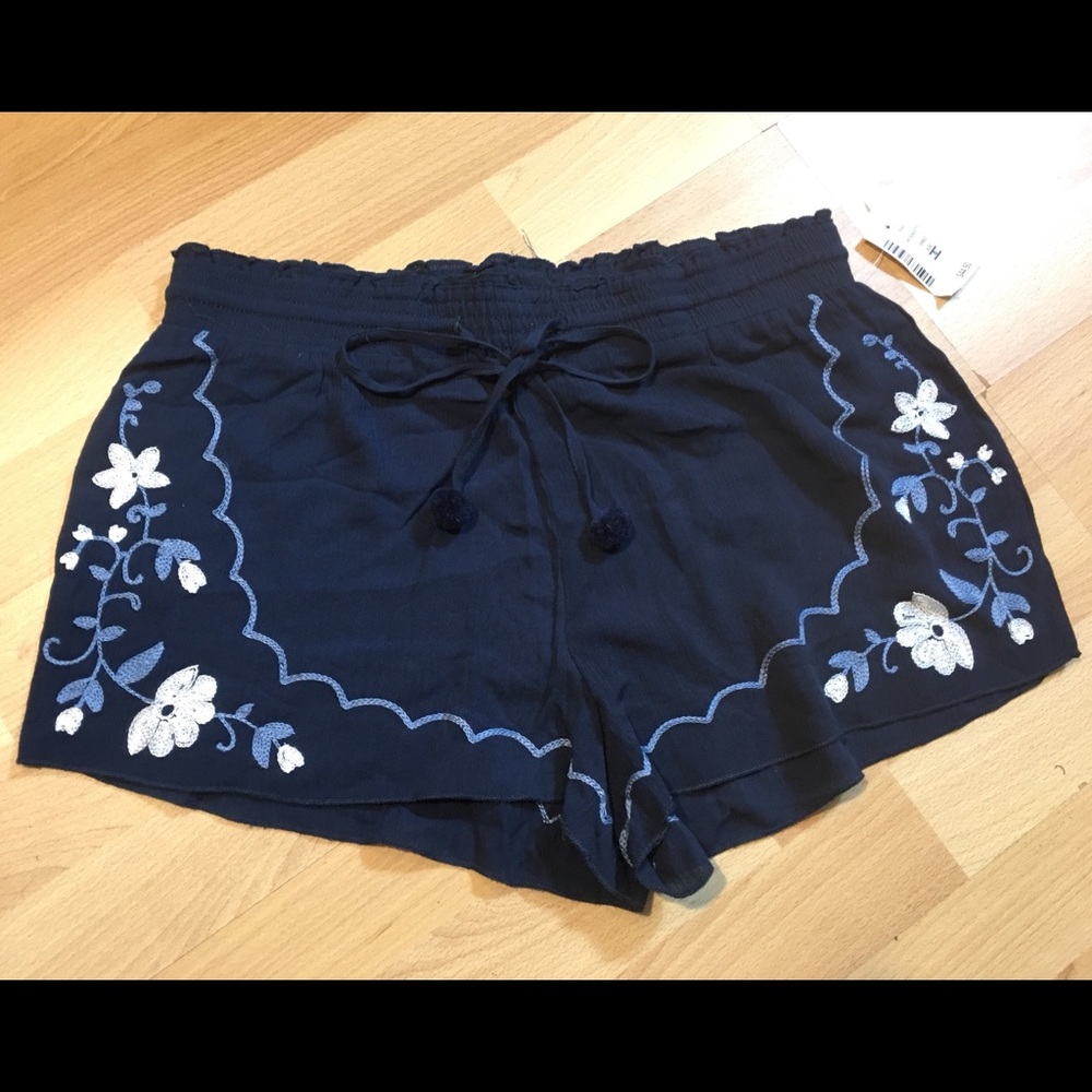 NWT! Aeropostale Navy Blue Embroidered Shorts